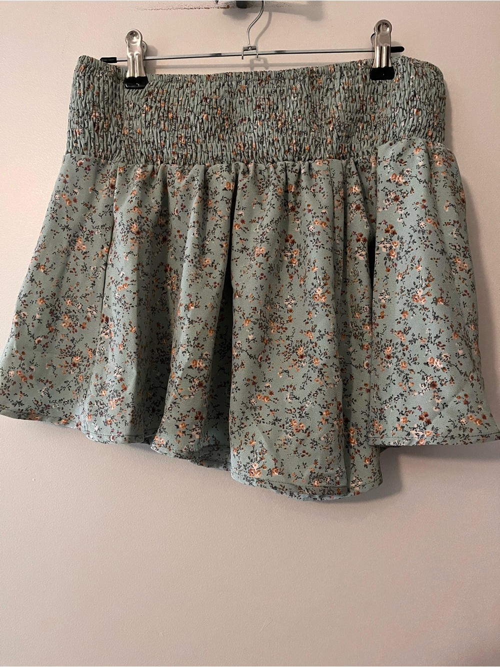 SHEIN Sage Green Floral Smocked Shorts